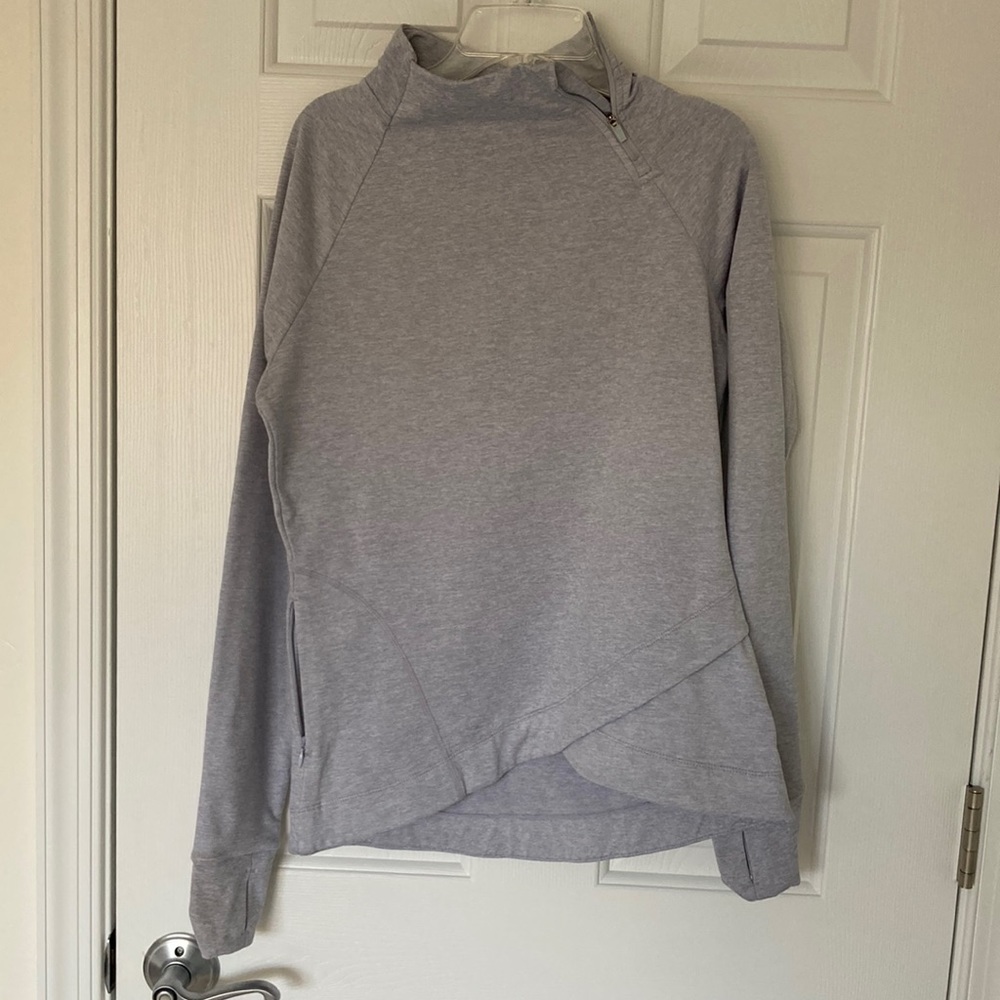 Lavender Turtle neck athletic top